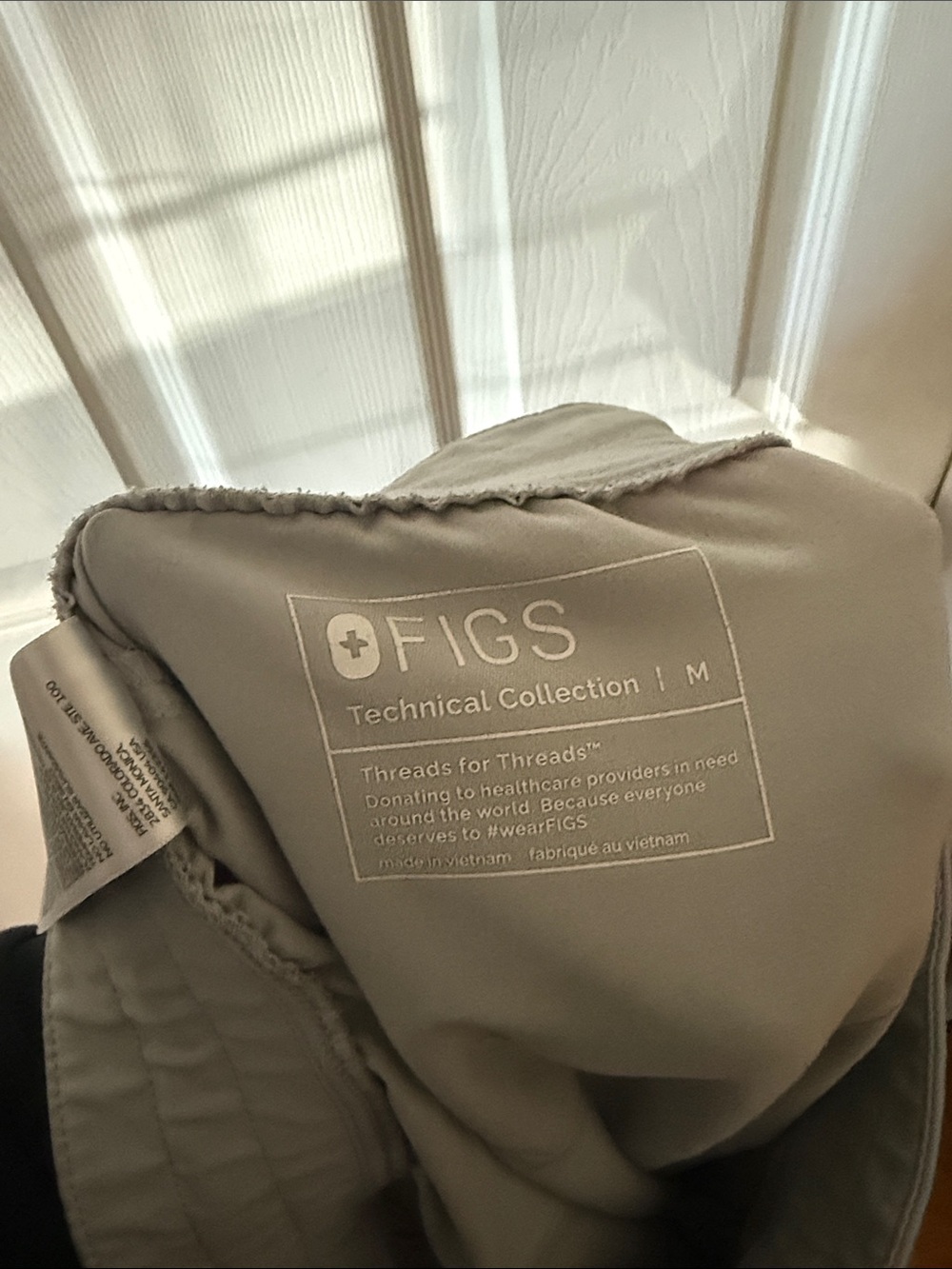 Figs SILVER ARROWS Scrub Set - Picture 9 of 9